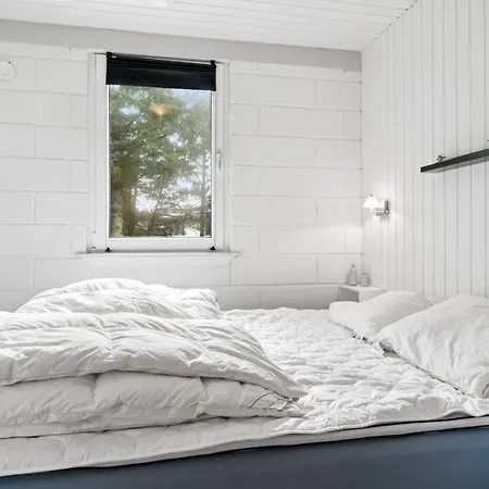 Pia - 250m To The Fjord By Interhome *