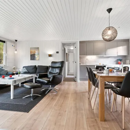 Semesterbostad Pia - 250m To The Fjord By Interhome *